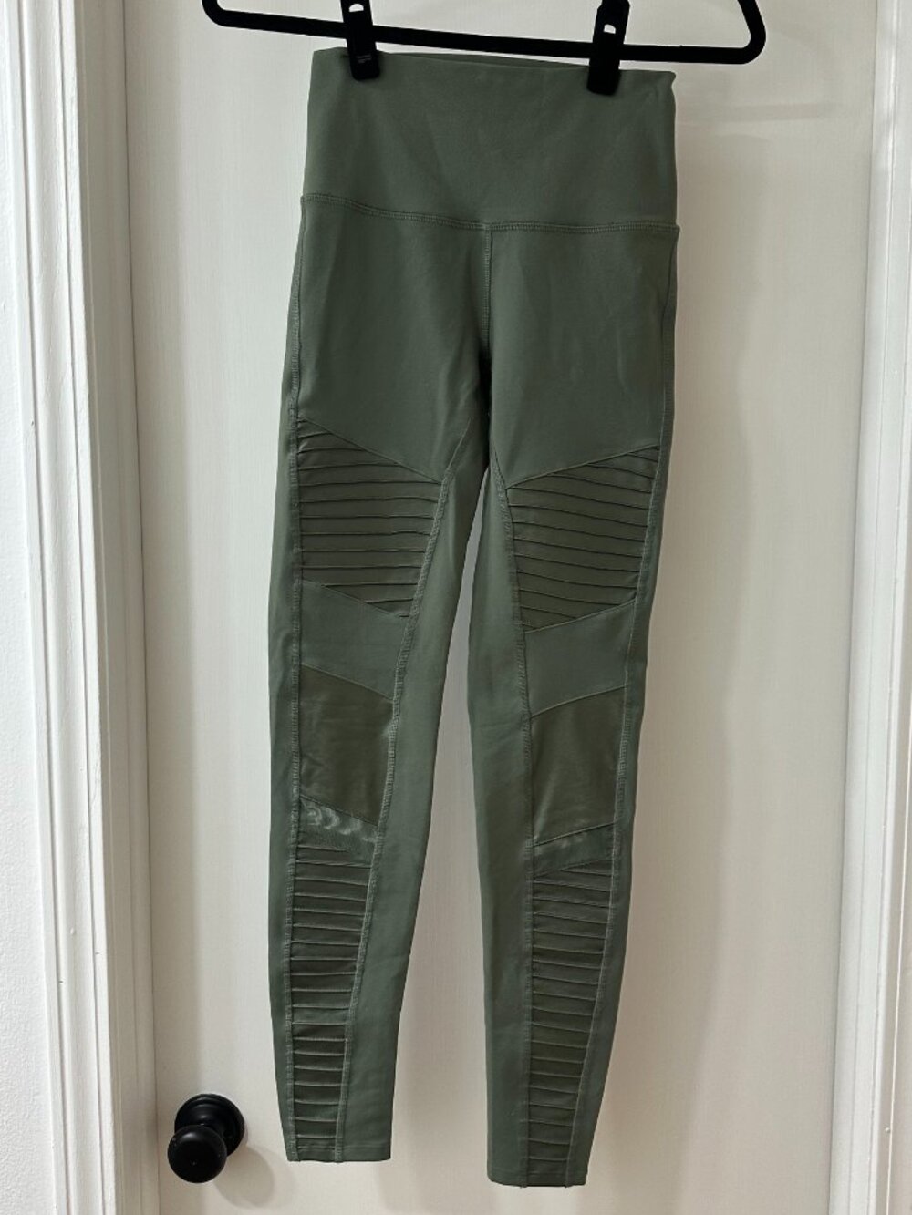 Alo Yoga High Waist Moto Legging, Hunter Olive Green, Size Small - Picture 2 of 9